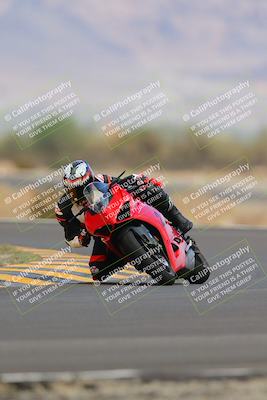 media/Sep-11-2022-SoCal Trackdays (Sun) [[81b7e951af]]/Turn 14 (1130am)/